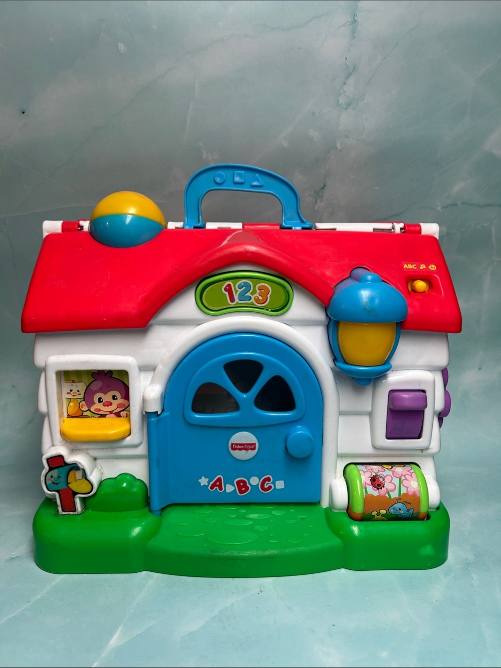 Fisher-Price Jouet Maison de Puppy Rires et Éveil Laugh & Learn French version